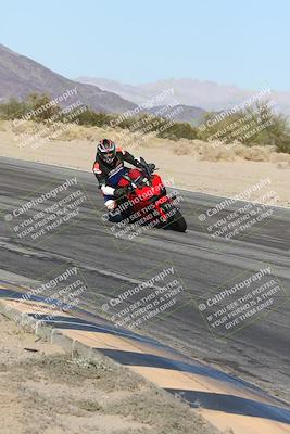 media/Dec-01-2025-Moto Forza (Mon) [[2daa91e15f]]/2-Intermediate Group/Session 4 (Turn 10 Inside)/